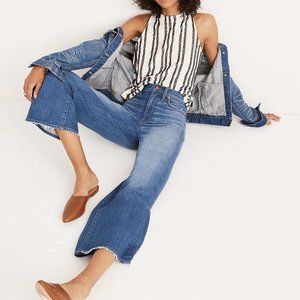 Petite Wide-Leg Crop Jeans in Finney Wash